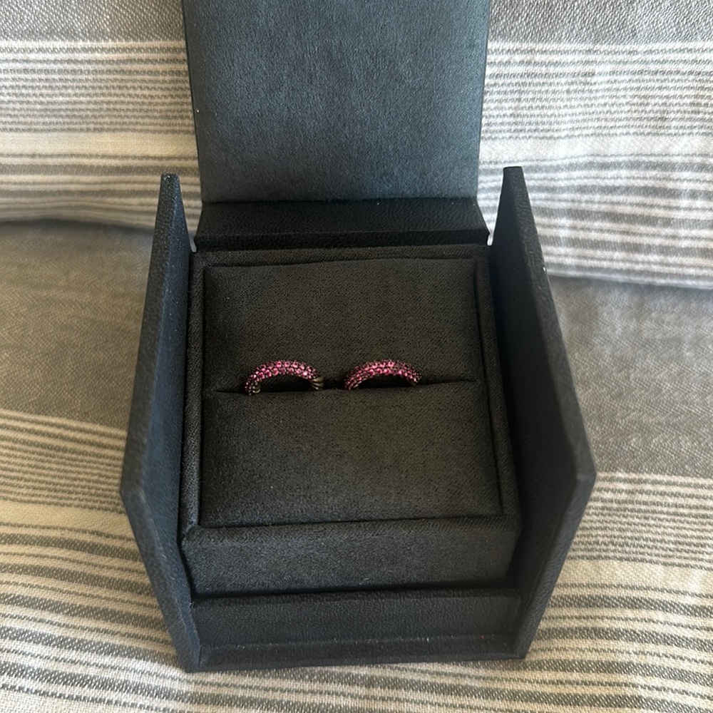 Stunning David yurman hoops